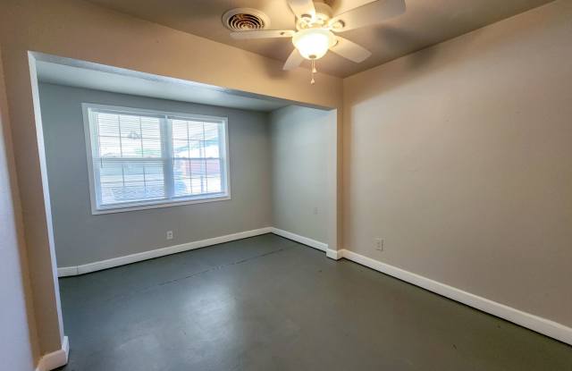 3 Bedroom 2 Bath brick home in Shawnee photos photos