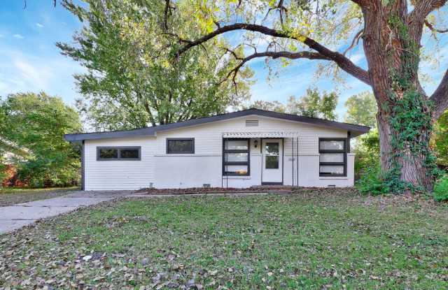 6020 N East Parkview St photos photos 6020 N East Parkview St photos photos