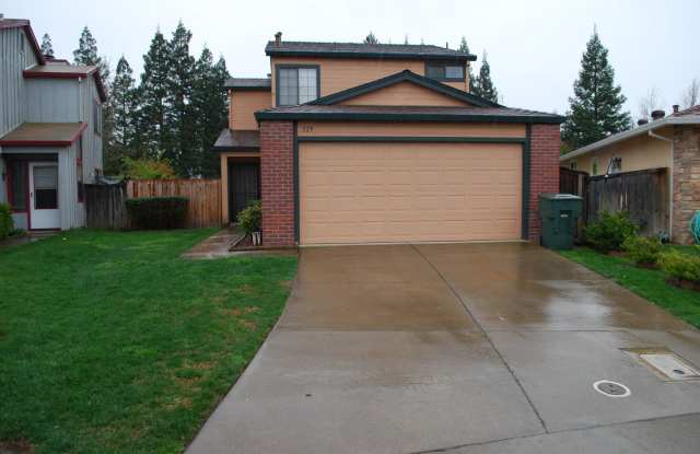 329 Hemphill Way - 329 Hemphill Way, Roseville, CA 95678