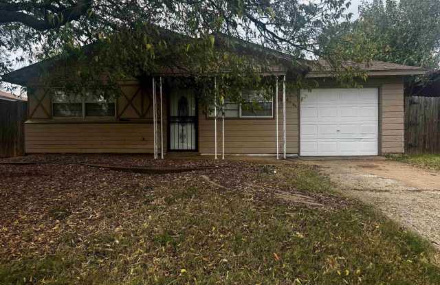 1504 RED FOX LANE - 1504 Red Fox Road, Wichita Falls, TX 76306