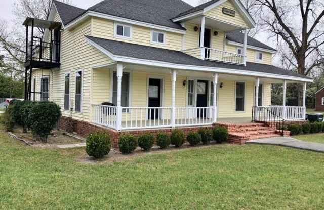 212 W. Lee St. photos photos