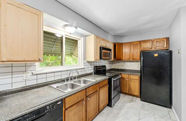 Move-in ready Single-Family Home for Section 8 Tenants in North County! - 10501 Baron Drive, Castle Point, MO 63136