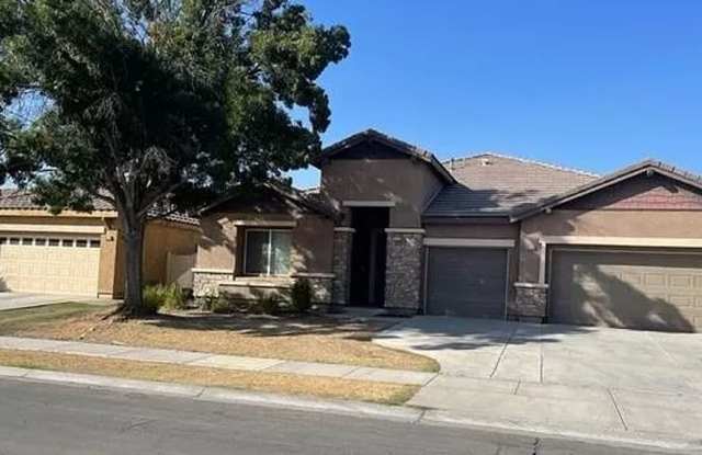 Gorgeous Home in Gated Community - 10110 Sterling Silver Street, Bakersfield, CA 93311