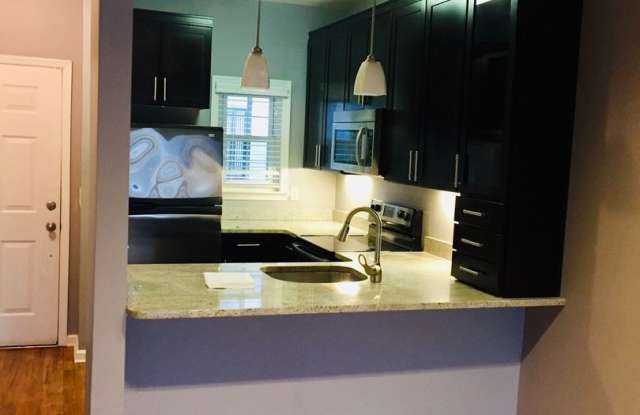 142 West End Place Gallery 2