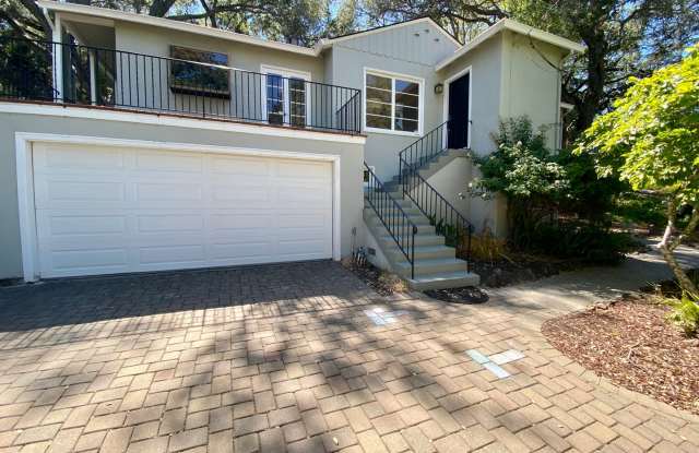 4 Bedroom Single Family Home for Rent - 155 Canon Drive, Orinda, CA 94563