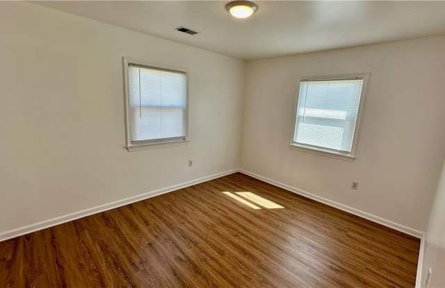 324 Naval Base Road Gallery 4