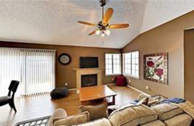 5925 Timbercrest Drive Gallery 4