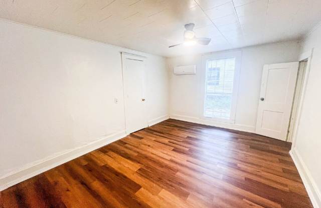 Spacious 3-Bed, 2-Bath with Flexible Dual Living Areas in Cleveland Gallery 4