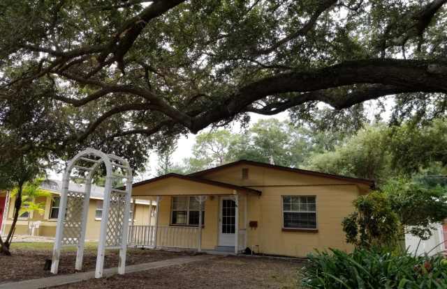 Centrally located home in St Pete - Move In Ready - 5220 11th Avenue North, St. Petersburg, FL 33710