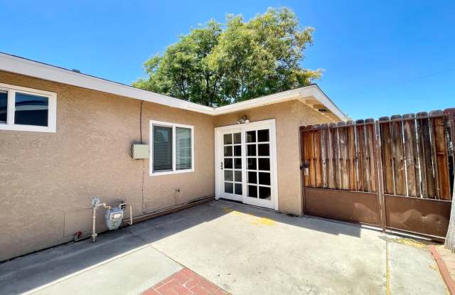 Cozy Studio ADU With Storage Shed photos photos