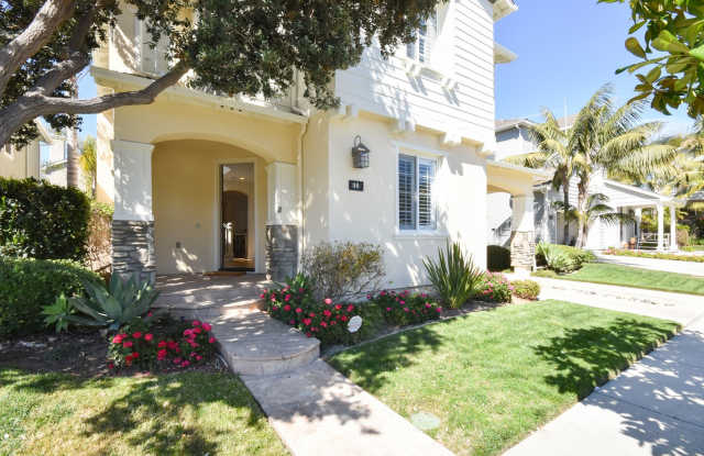 Beautiful Home with a Bonus Room located on a Cul-de-sac near The Beach! - 618 Strand Street, Carlsbad, CA 92011