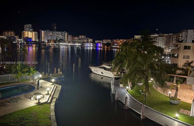 1900 Diana Dr photos photos