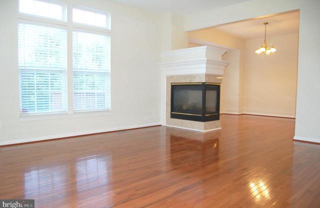 25435 VACATION PLACE Gallery 4