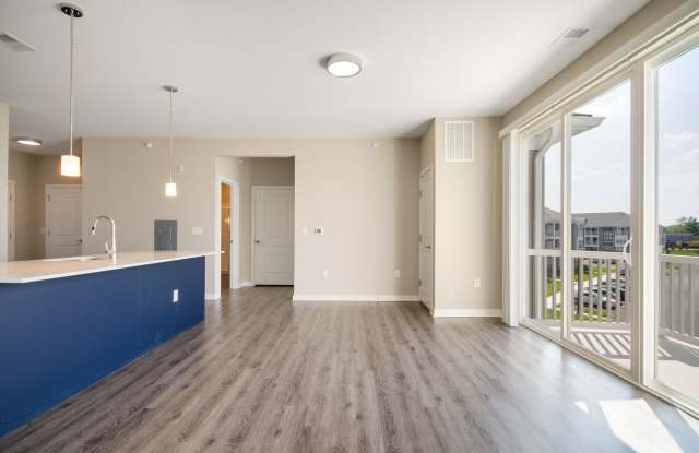 One Bedroom Luxury Apartment (Elevator Building) Gallery 3