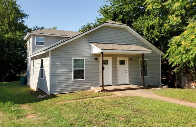 1426 Northeast 9th Street - 1 photos photos