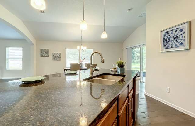 12274 Itani Way Gallery 3