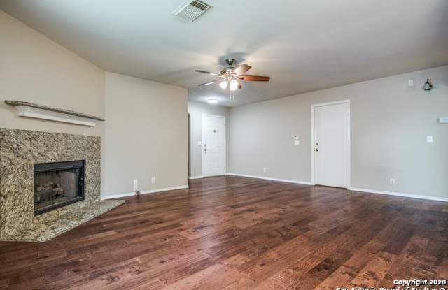 15250 KAMARY LN Gallery 4