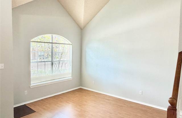 140 Fallkirk Drive Gallery 2
