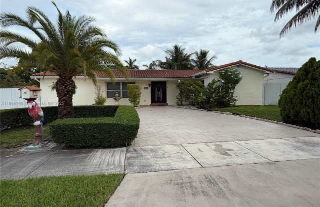 1715 SW 102nd Ct photos photos