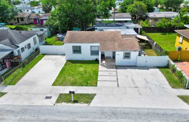 1036 NW 75th St - 1036 Northwest 75th Street, Gladeview, FL 33150