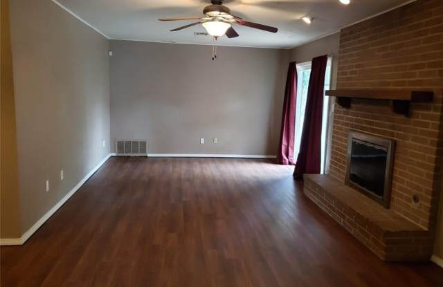 1932 Elmhurst Drive Gallery 3