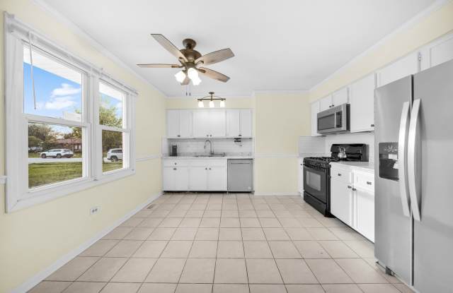 5911 W 125th Place Gallery 4