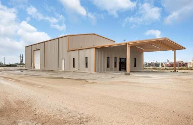 490 SE Loop 338 photos photos