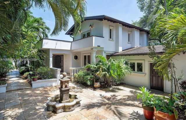 800 SW 12th photos photos