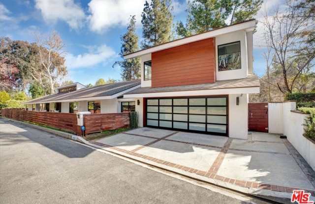 4822 Queen Victoria Rd photos photos