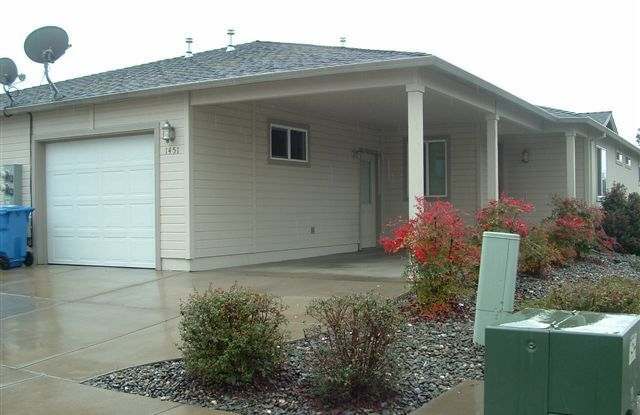 Great Duplex in nice location! photos photos