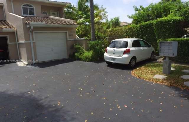 1294 NE 105th St - 1294 Northeast 105th Street, Miami Shores, FL 33138