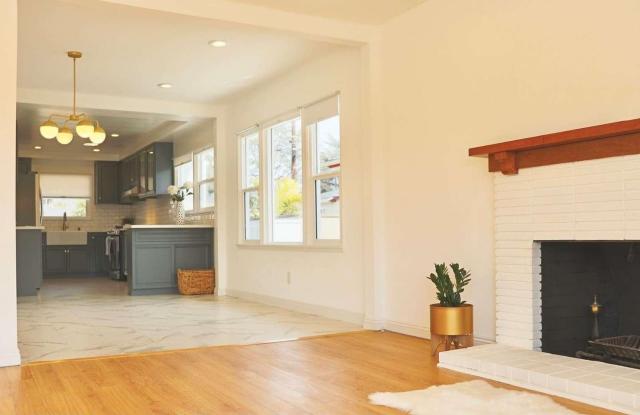 607 W Beverly Dr - 607 West Beverly Drive, Oxnard, CA 93030