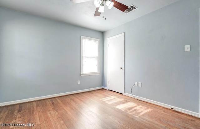 2609 33rd Street photos photos