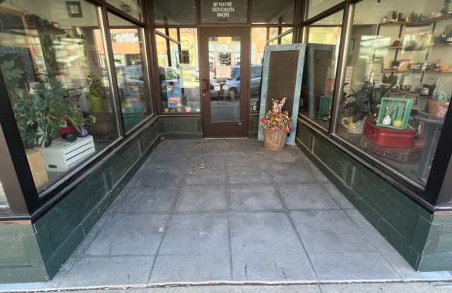207 S Main St Gallery 4