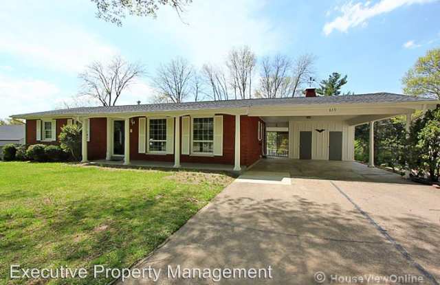 839 N. Cape Rock Dr - 839 North Cape Rock Drive, Cape Girardeau, MO 63701