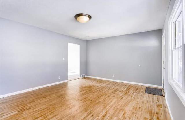 1560 13th Avenue East Gallery 3