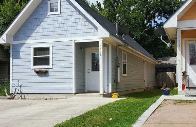 Adorable 2 Bed 1 Bath Home photos photos