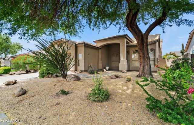 7340 E FLEDGLING Drive Gallery 2