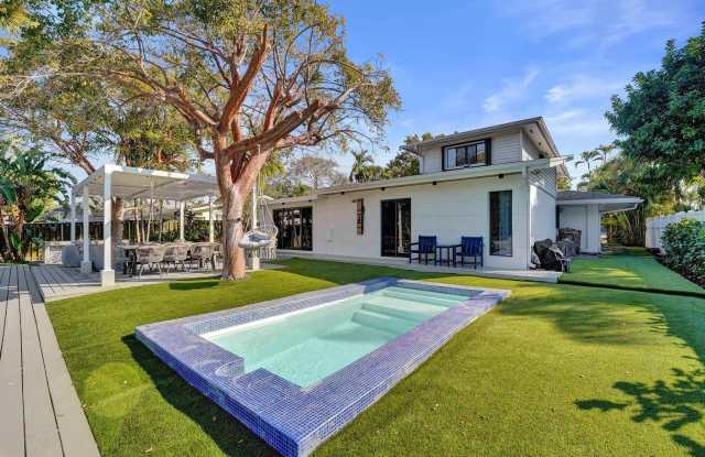 4417 SW 38th Terrace Gallery 2