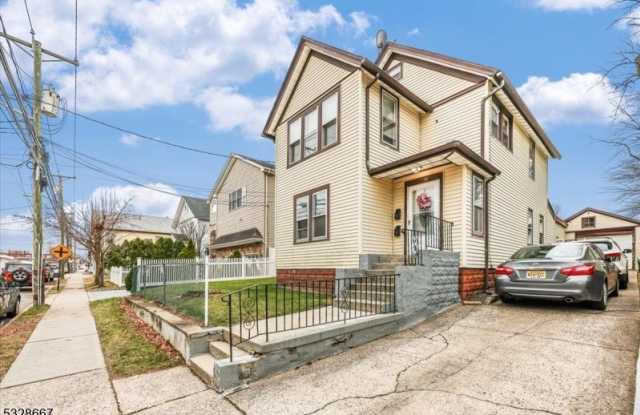 86 W Main St photos photos