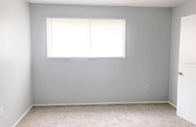 962 LAKE DESTINY ROAD Gallery 3