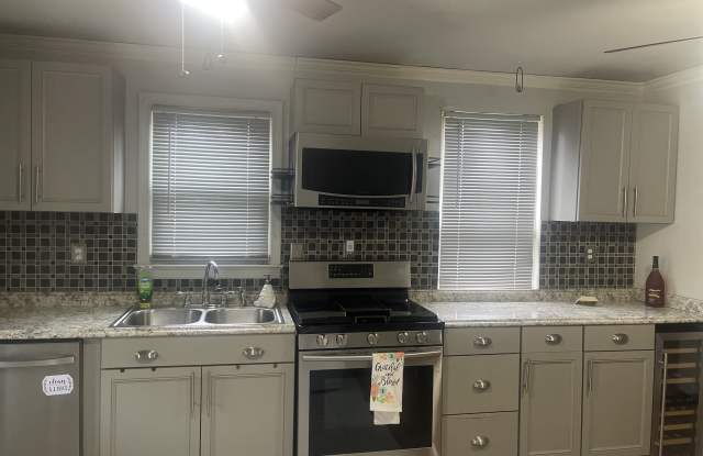 416 Topeka Avenue - A photos photos