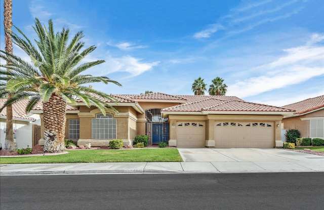 Single Story Home with Pool/Spa in the Highly Desirable Peccole Ranch Community! Gallery 1