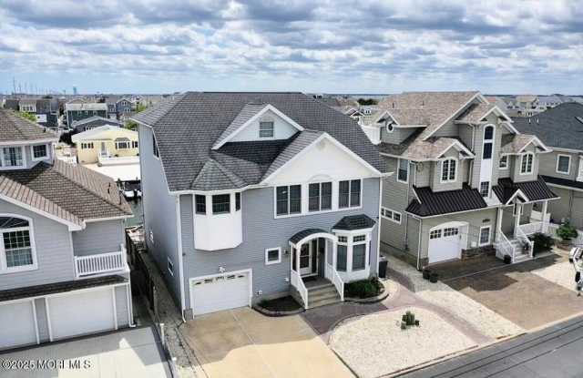 203 Carmel Drive photos photos