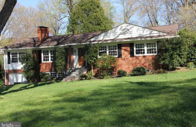 1103 DELF Drive photos photos
