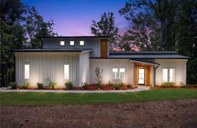 161 Hoot Owl Lane Gallery 1
