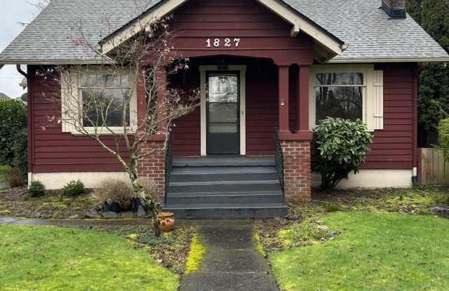 Beautiful Two Bedroom House across from Lake Sacajawea! photos photos Beautiful Two Bedroom House across from Lake Sacajawea! photos photos