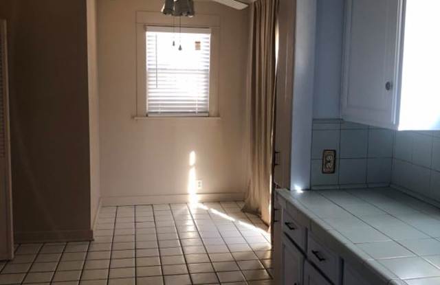2946 8th Ave Gallery 2