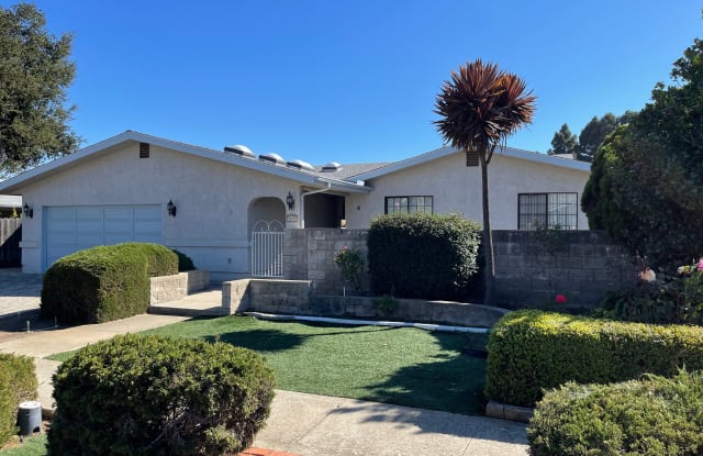1759 Royal Way - 1759 Royal Way, San Luis Obispo, CA 93405