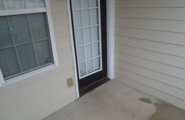Cliffdale Cottages!  Beautiful First Floor Unit Coming Available 008/01/2026! Gallery 3